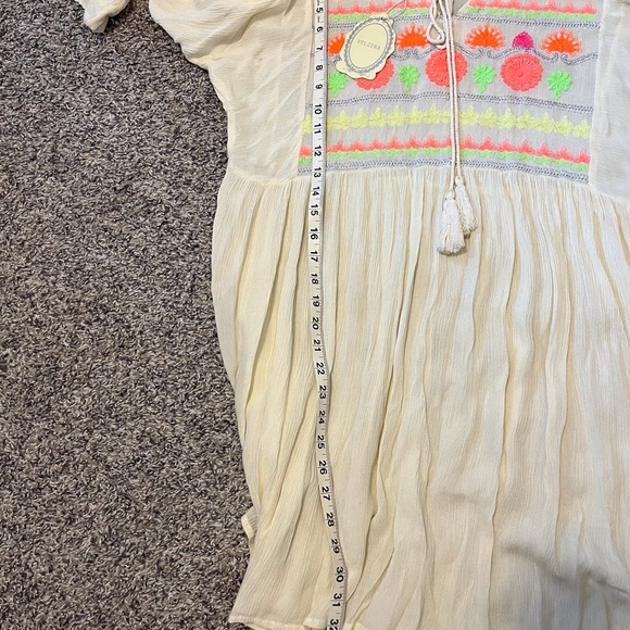 Boho Creme Embroidery top/blouse, casual wear, pair with jeans blouse - Picture 8 of 10